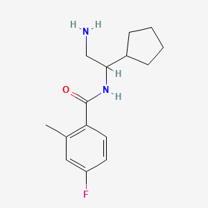 molecular formula C15H21FN2O B6633997 N-(2-amino-1-cyclopentylethyl)-4-fluoro-2-methylbenzamide 