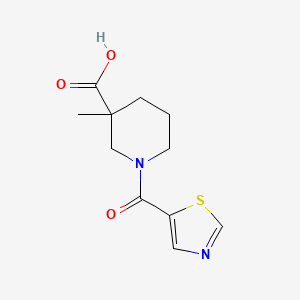 molecular formula C11H14N2O3S B6635656 3-Methyl-1-(1,3-thiazole-5-carbonyl)piperidine-3-carboxylic acid 