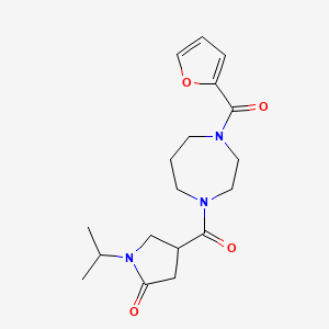 molecular formula C18H25N3O4 B6636064 4-[4-(Furan-2-carbonyl)-1,4-diazepane-1-carbonyl]-1-propan-2-ylpyrrolidin-2-one 