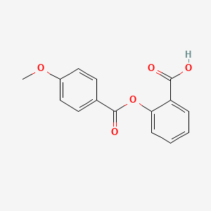 molecular formula C15H12O5 B6636948 2-[(4-Methoxybenzoyl)oxy]benzoic acid 