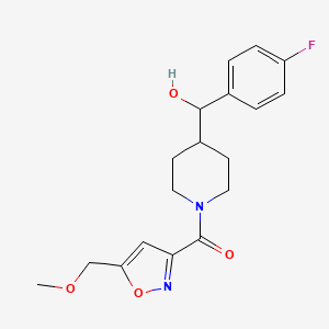 molecular formula C18H21FN2O4 B6640352 [4-[(4-Fluorophenyl)-hydroxymethyl]piperidin-1-yl]-[5-(methoxymethyl)-1,2-oxazol-3-yl]methanone 