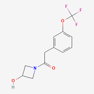 molecular formula C12H12F3NO3 B6641615 1-(3-Hydroxyazetidin-1-yl)-2-[3-(trifluoromethoxy)phenyl]ethanone 