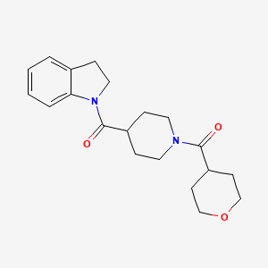 molecular formula C20H26N2O3 B6643112 2,3-Dihydroindol-1-yl-[1-(oxane-4-carbonyl)piperidin-4-yl]methanone 