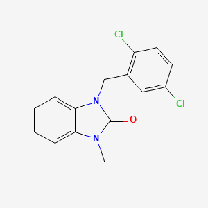 molecular formula C15H12Cl2N2O B6647650 1-[(2,5-Dichlorophenyl)methyl]-3-methylbenzimidazol-2-one 