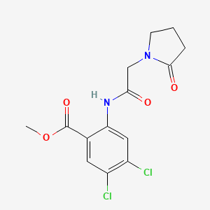 molecular formula C14H14Cl2N2O4 B6718327 Methyl 4,5-dichloro-2-[[2-(2-oxopyrrolidin-1-yl)acetyl]amino]benzoate 