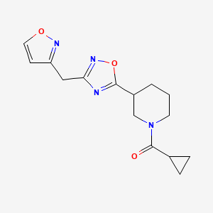 molecular formula C15H18N4O3 B6766527 Cyclopropyl-[3-[3-(1,2-oxazol-3-ylmethyl)-1,2,4-oxadiazol-5-yl]piperidin-1-yl]methanone 