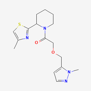 2-[(2-Methylpyrazol-3-yl)methoxy]-1-[2-(4-methyl-1,3-thiazol-2-yl)piperidin-1-yl]ethanone