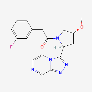 2-(3-fluorophenyl)-1-[(2S,4R)-4-methoxy-2-([1,2,4]triazolo[4,3-a]pyrazin-3-yl)pyrrolidin-1-yl]ethanone