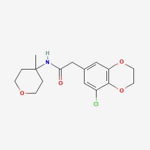 2-(5-chloro-2,3-dihydro-1,4-benzodioxin-7-yl)-N-(4-methyloxan-4-yl)acetamide