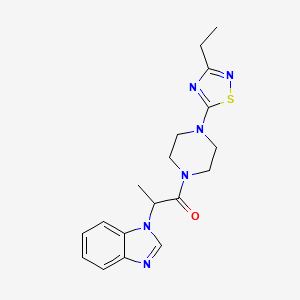 2-(Benzimidazol-1-yl)-1-[4-(3-ethyl-1,2,4-thiadiazol-5-yl)piperazin-1-yl]propan-1-one