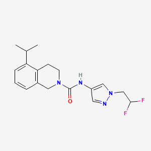 molecular formula C18H22F2N4O B6971189 N-[1-(2,2-difluoroethyl)pyrazol-4-yl]-5-propan-2-yl-3,4-dihydro-1H-isoquinoline-2-carboxamide 