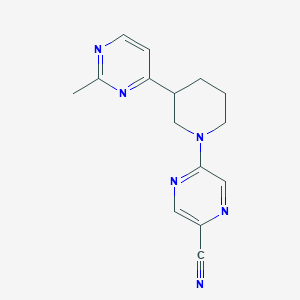 molecular formula C15H16N6 B6971233 5-[3-(2-Methylpyrimidin-4-yl)piperidin-1-yl]pyrazine-2-carbonitrile 