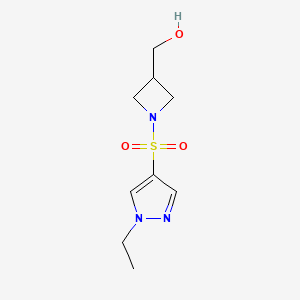 molecular formula C9H15N3O3S B6971339 [1-(1-Ethylpyrazol-4-yl)sulfonylazetidin-3-yl]methanol 