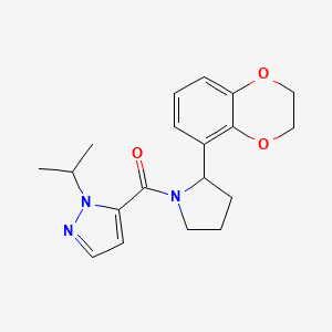 molecular formula C19H23N3O3 B6972048 [2-(2,3-Dihydro-1,4-benzodioxin-5-yl)pyrrolidin-1-yl]-(2-propan-2-ylpyrazol-3-yl)methanone 