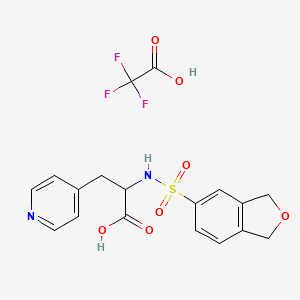 molecular formula C18H17F3N2O7S B6979574 2-(1,3-Dihydro-2-benzofuran-5-ylsulfonylamino)-3-pyridin-4-ylpropanoic acid;2,2,2-trifluoroacetic acid 