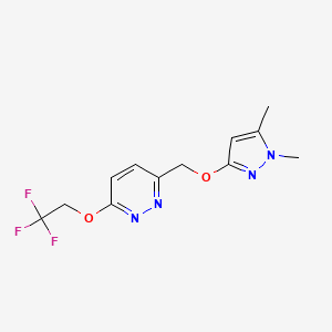 molecular formula C12H13F3N4O2 B6981569 3-[(1,5-Dimethylpyrazol-3-yl)oxymethyl]-6-(2,2,2-trifluoroethoxy)pyridazine 