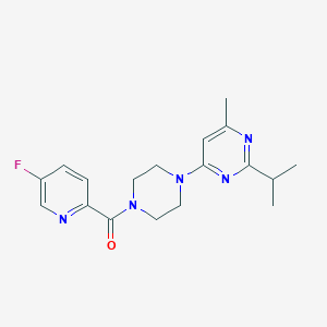 molecular formula C18H22FN5O B7050267 (5-Fluoropyridin-2-yl)-[4-(6-methyl-2-propan-2-ylpyrimidin-4-yl)piperazin-1-yl]methanone 