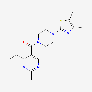 molecular formula C18H25N5OS B7051292 [4-(4,5-Dimethyl-1,3-thiazol-2-yl)piperazin-1-yl]-(2-methyl-4-propan-2-ylpyrimidin-5-yl)methanone 