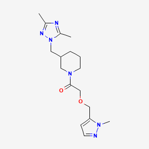 1-[3-[(3,5-Dimethyl-1,2,4-triazol-1-yl)methyl]piperidin-1-yl]-2-[(2-methylpyrazol-3-yl)methoxy]ethanone