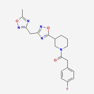 2-(4-Fluorophenyl)-1-[3-[3-[(5-methyl-1,2,4-oxadiazol-3-yl)methyl]-1,2,4-oxadiazol-5-yl]piperidin-1-yl]ethanone