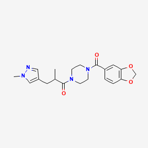 1-[4-(1,3-Benzodioxole-5-carbonyl)piperazin-1-yl]-2-methyl-3-(1-methylpyrazol-4-yl)propan-1-one