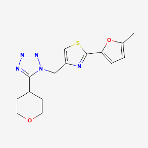 2-(5-Methylfuran-2-yl)-4-[[5-(oxan-4-yl)tetrazol-1-yl]methyl]-1,3-thiazole