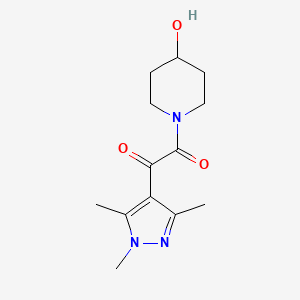 molecular formula C13H19N3O3 B7246319 1-(4-Hydroxypiperidin-1-yl)-2-(1,3,5-trimethylpyrazol-4-yl)ethane-1,2-dione 