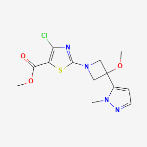 molecular formula C13H15ClN4O3S B7269752 Methyl 4-chloro-2-[3-methoxy-3-(2-methylpyrazol-3-yl)azetidin-1-yl]-1,3-thiazole-5-carboxylate 