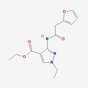 molecular formula C14H17N3O4 B7303513 Ethyl 1-ethyl-3-[[2-(furan-2-yl)acetyl]amino]pyrazole-4-carboxylate 