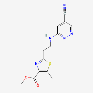 molecular formula C13H13N5O2S B7308838 Methyl 2-[2-[(5-cyanopyridazin-3-yl)amino]ethyl]-5-methyl-1,3-thiazole-4-carboxylate 