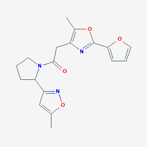 2-[2-(Furan-2-yl)-5-methyl-1,3-oxazol-4-yl]-1-[2-(5-methyl-1,2-oxazol-3-yl)pyrrolidin-1-yl]ethanone