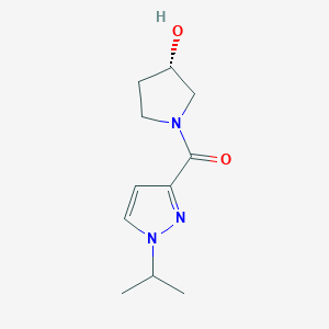 molecular formula C11H17N3O2 B7331160 [(3S)-3-hydroxypyrrolidin-1-yl]-(1-propan-2-ylpyrazol-3-yl)methanone 