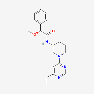 molecular formula C20H26N4O2 B7332285 (2R)-N-[1-(6-ethylpyrimidin-4-yl)piperidin-3-yl]-2-methoxy-2-phenylacetamide 