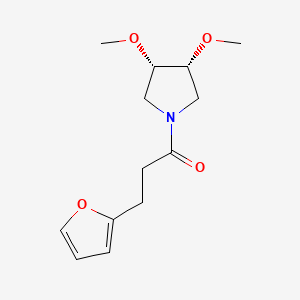 molecular formula C13H19NO4 B7333357 1-[(3R,4S)-3,4-dimethoxypyrrolidin-1-yl]-3-(furan-2-yl)propan-1-one 