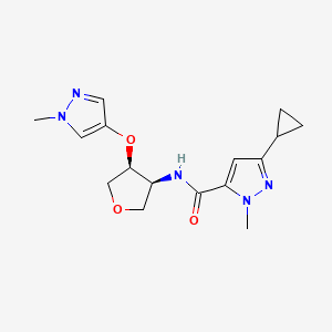 molecular formula C16H21N5O3 B7348390 5-cyclopropyl-2-methyl-N-[(3S,4S)-4-(1-methylpyrazol-4-yl)oxyoxolan-3-yl]pyrazole-3-carboxamide 