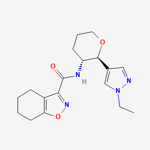 molecular formula C18H24N4O3 B7352882 N-[(2S,3R)-2-(1-ethylpyrazol-4-yl)oxan-3-yl]-4,5,6,7-tetrahydro-1,2-benzoxazole-3-carboxamide 