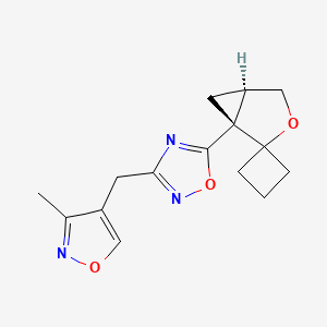 molecular formula C15H17N3O3 B7353427 3-[(3-methyl-1,2-oxazol-4-yl)methyl]-5-[(1R,5R)-spiro[3-oxabicyclo[3.1.0]hexane-2,1'-cyclobutane]-1-yl]-1,2,4-oxadiazole 