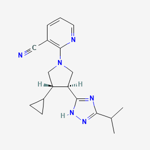 molecular formula C18H22N6 B7354106 2-[(3S,4S)-3-cyclopropyl-4-(3-propan-2-yl-1H-1,2,4-triazol-5-yl)pyrrolidin-1-yl]pyridine-3-carbonitrile 