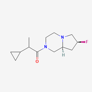 molecular formula C13H21FN2O B7354410 1-[(7S,8aS)-7-fluoro-3,4,6,7,8,8a-hexahydro-1H-pyrrolo[1,2-a]pyrazin-2-yl]-2-cyclopropylpropan-1-one 