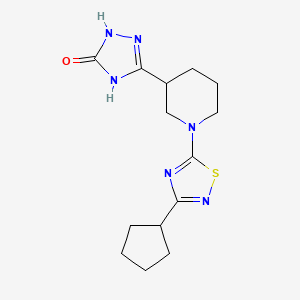 molecular formula C14H20N6OS B7357170 3-[1-(3-Cyclopentyl-1,2,4-thiadiazol-5-yl)piperidin-3-yl]-1,4-dihydro-1,2,4-triazol-5-one 