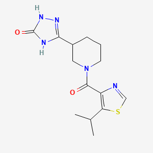 molecular formula C14H19N5O2S B7357652 3-[1-(5-Propan-2-yl-1,3-thiazole-4-carbonyl)piperidin-3-yl]-1,4-dihydro-1,2,4-triazol-5-one 