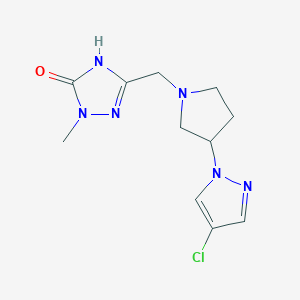 molecular formula C11H15ClN6O B7357748 5-[[3-(4-chloropyrazol-1-yl)pyrrolidin-1-yl]methyl]-2-methyl-4H-1,2,4-triazol-3-one 