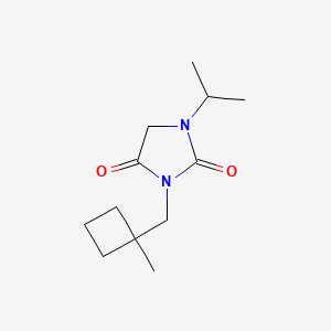 molecular formula C12H20N2O2 B7360708 3-[(1-Methylcyclobutyl)methyl]-1-propan-2-ylimidazolidine-2,4-dione 