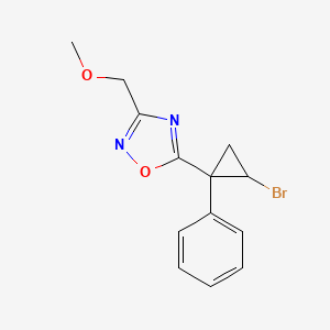 molecular formula C13H13BrN2O2 B7405882 5-(2-Bromo-1-phenylcyclopropyl)-3-(methoxymethyl)-1,2,4-oxadiazole 