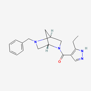 molecular formula C18H22N4O B7410400 [(1S,4S)-5-benzyl-2,5-diazabicyclo[2.2.1]heptan-2-yl]-(5-ethyl-1H-pyrazol-4-yl)methanone 