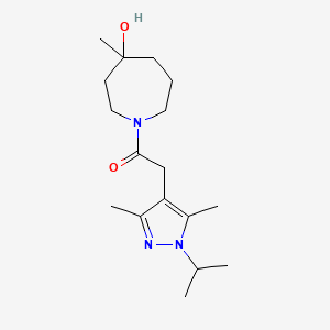 molecular formula C17H29N3O2 B7412298 2-(3,5-Dimethyl-1-propan-2-ylpyrazol-4-yl)-1-(4-hydroxy-4-methylazepan-1-yl)ethanone 