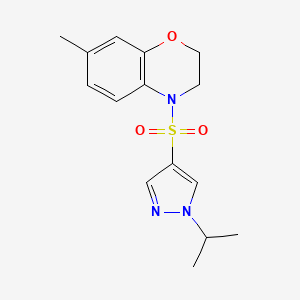 molecular formula C15H19N3O3S B7413600 7-Methyl-4-(1-propan-2-ylpyrazol-4-yl)sulfonyl-2,3-dihydro-1,4-benzoxazine 