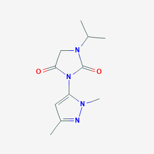 molecular formula C11H16N4O2 B7414178 3-(2,5-Dimethylpyrazol-3-yl)-1-propan-2-ylimidazolidine-2,4-dione 