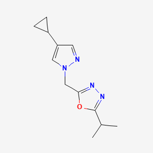 molecular formula C12H16N4O B7415101 2-[(4-Cyclopropylpyrazol-1-yl)methyl]-5-propan-2-yl-1,3,4-oxadiazole 