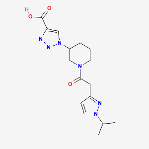 1-[1-[2-(1-Propan-2-ylpyrazol-3-yl)acetyl]piperidin-3-yl]triazole-4-carboxylic acid